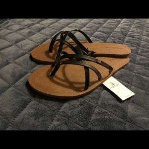 VOLCOM sandals